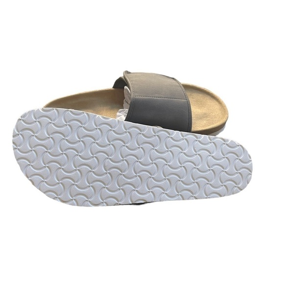 Madden Taisto Grey Suede Sandals - Picture 5 of 5